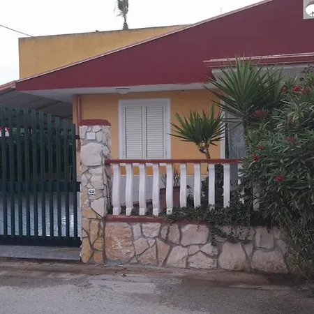 Bella Casa Da Paola Hébergement de vacances Santa Maria Del Focallo